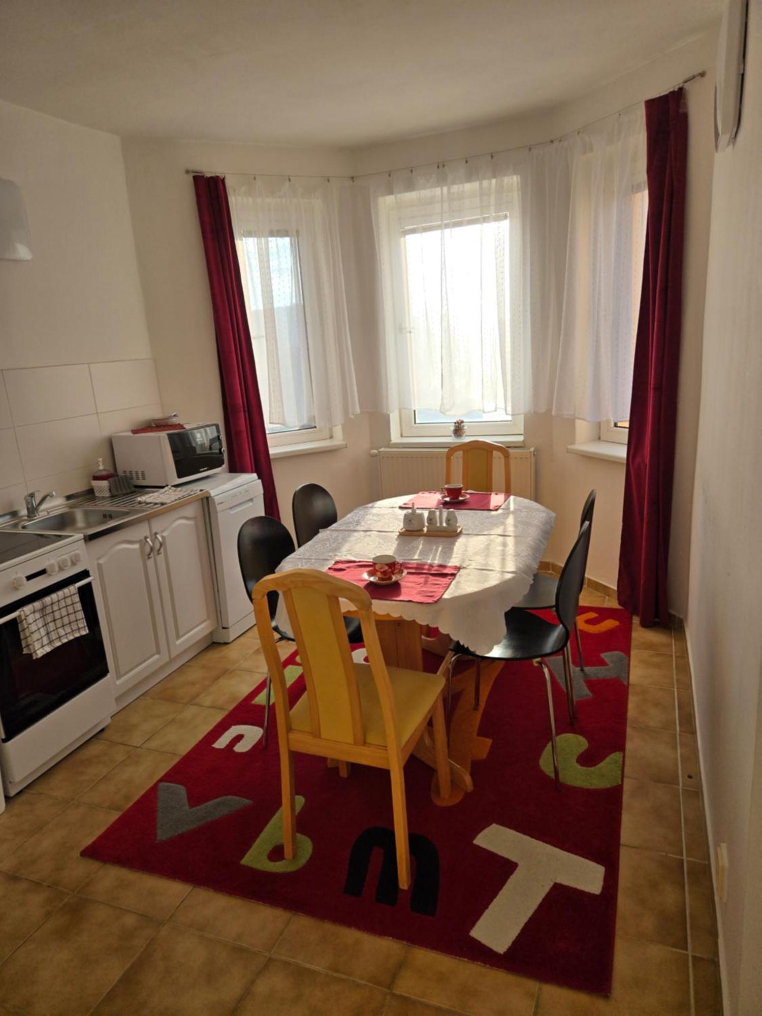 Appartement In Nitra Under The Zobor-Hill المظهر الخارجي الصورة